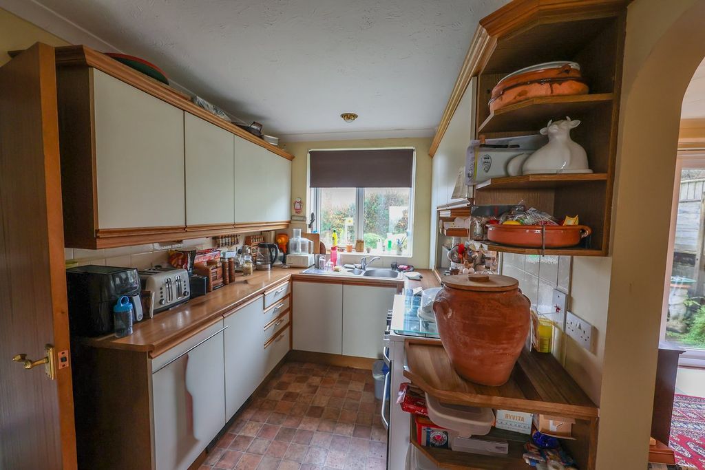 Property photo 3 of 17