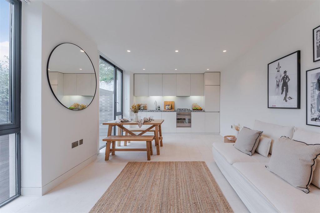 Property photo 1 of 11 1.Jpg