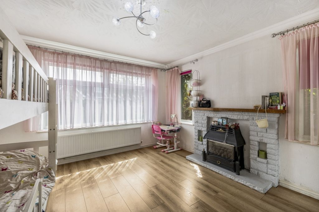 Property photo 3 of 21 32 Langwith Gardens (Holbeach)-24