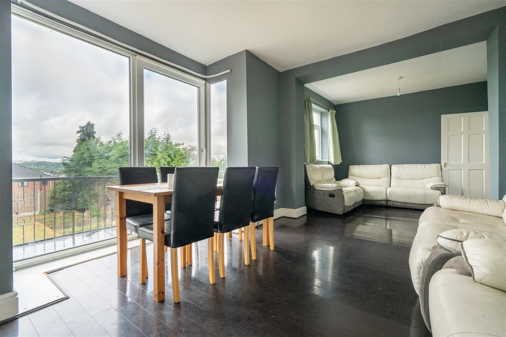 Property photo 2 of 16 Family Room 1.Jpg