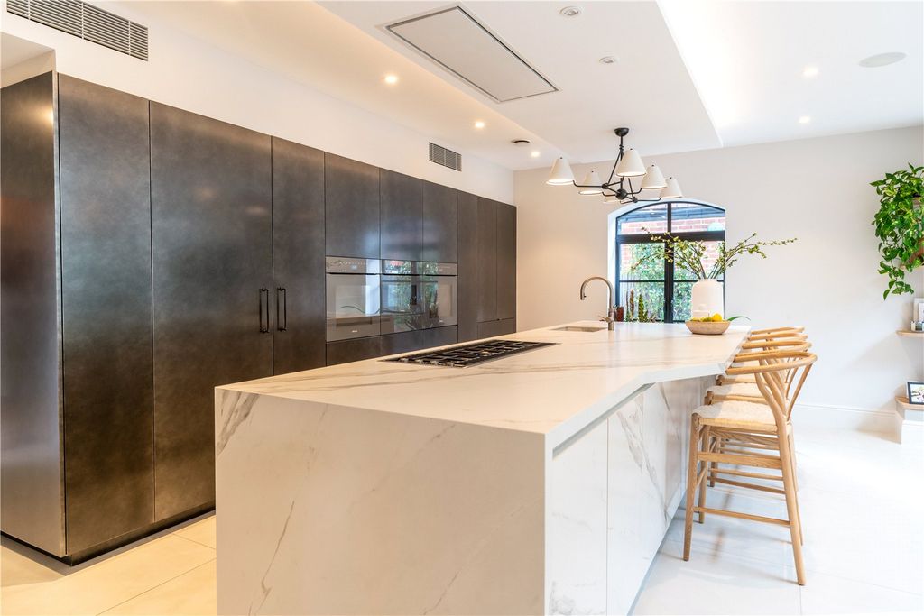 Additional image 5 of 6 bed detached house for saleAlderton Hill, Loughton, Essex IG10