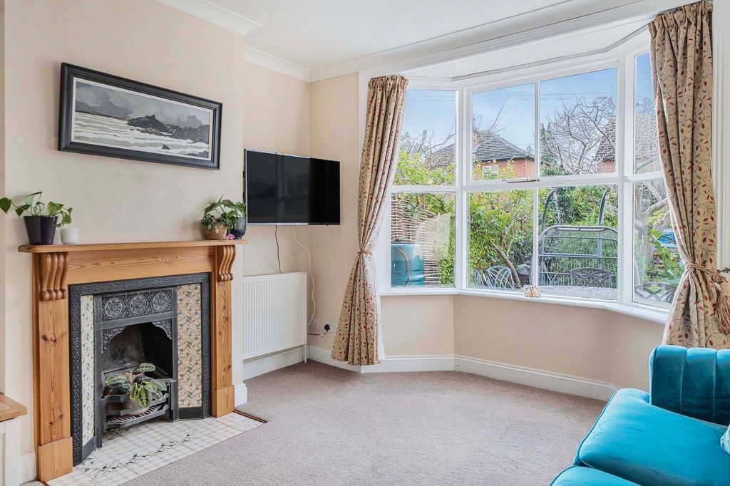 Property photo 3 of 20