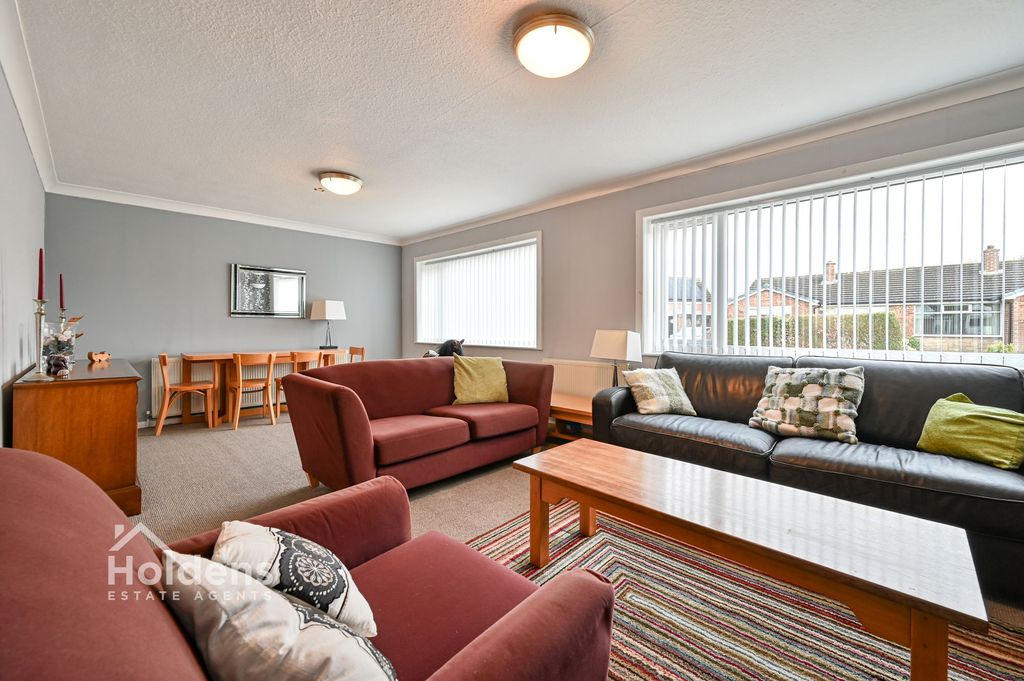 Property photo 2 of 21