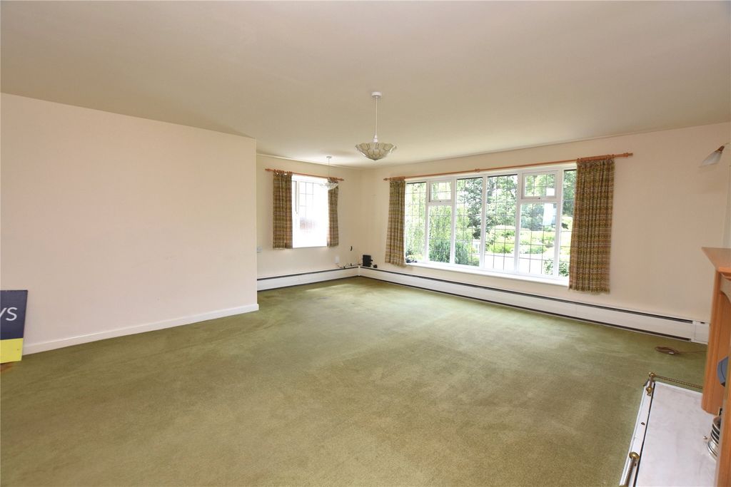 Property photo 3 of 10 Living Room