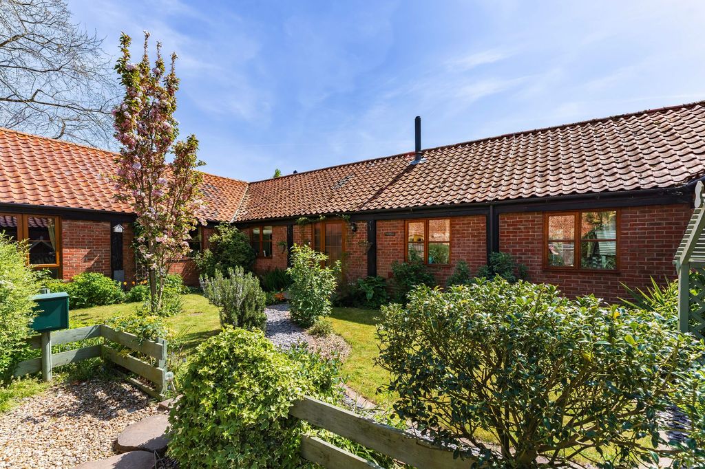 Property photo 2 of 24
