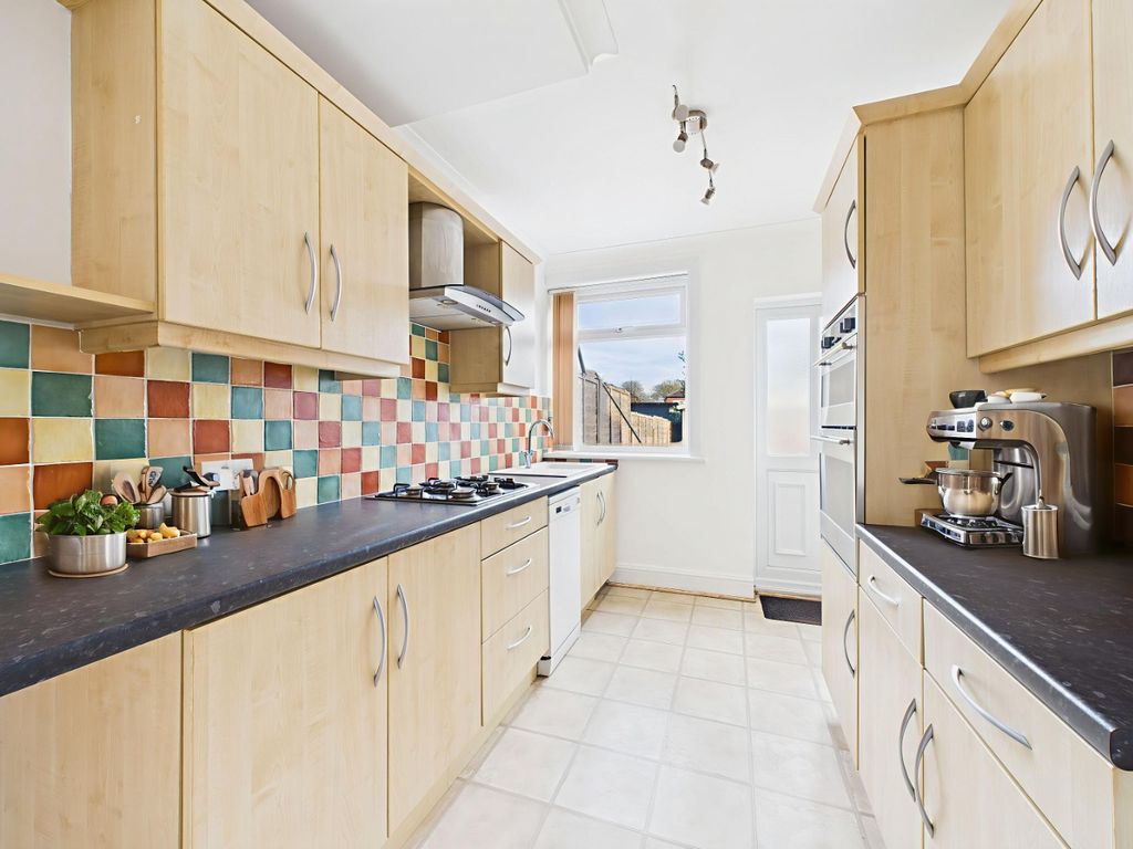 Property photo 3 of 12 4693388