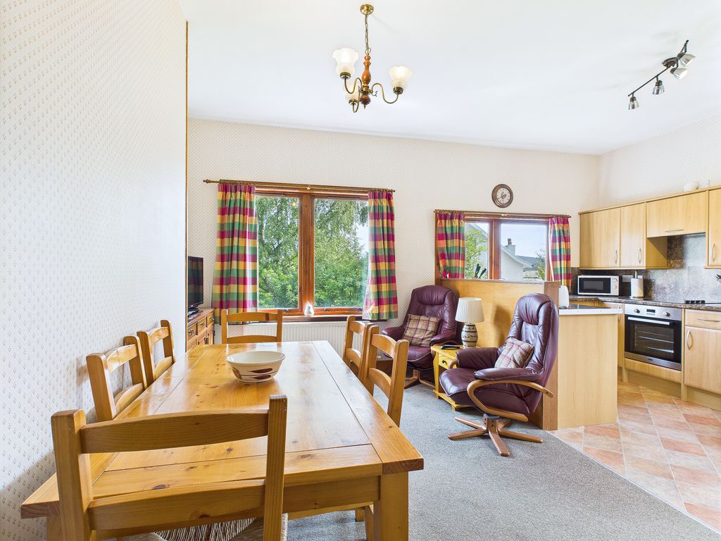 Property photo 3 of 35