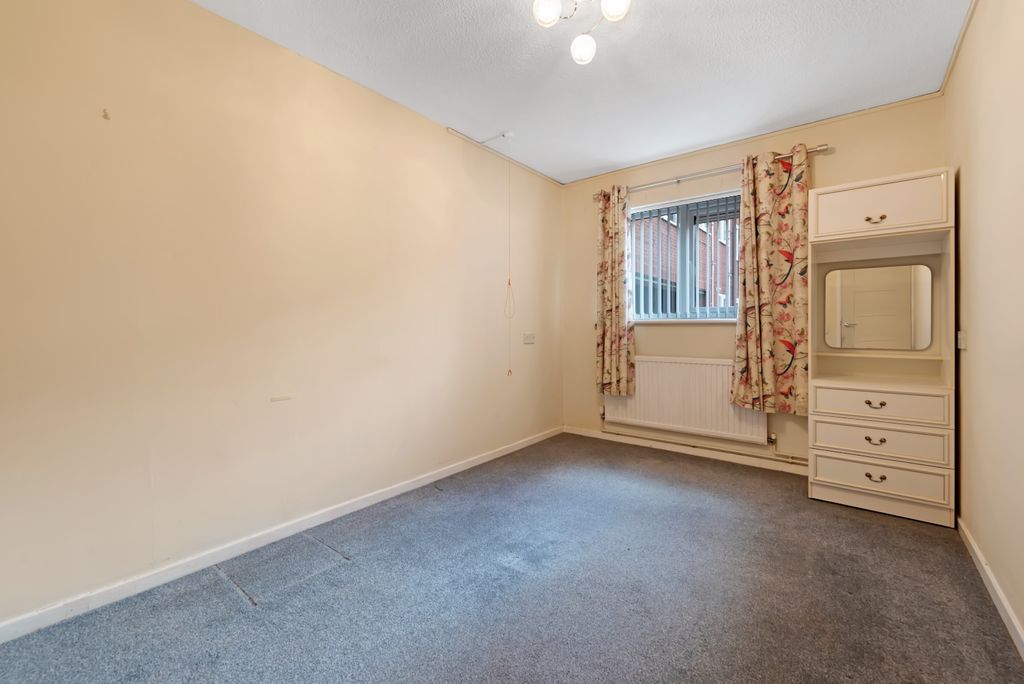 Property photo 3 of 12 4632848