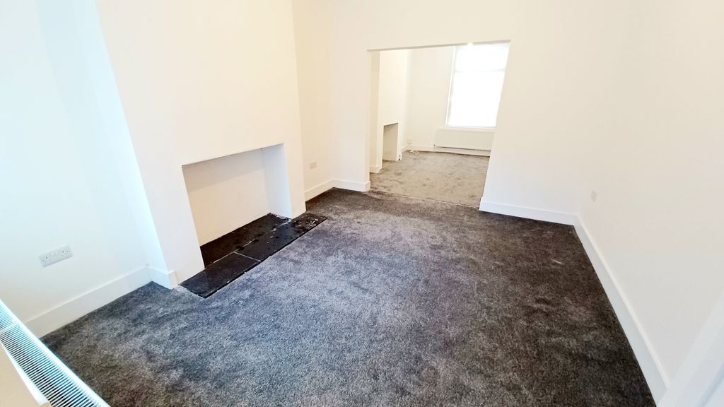 Property photo 3 of 13 20251210_132115