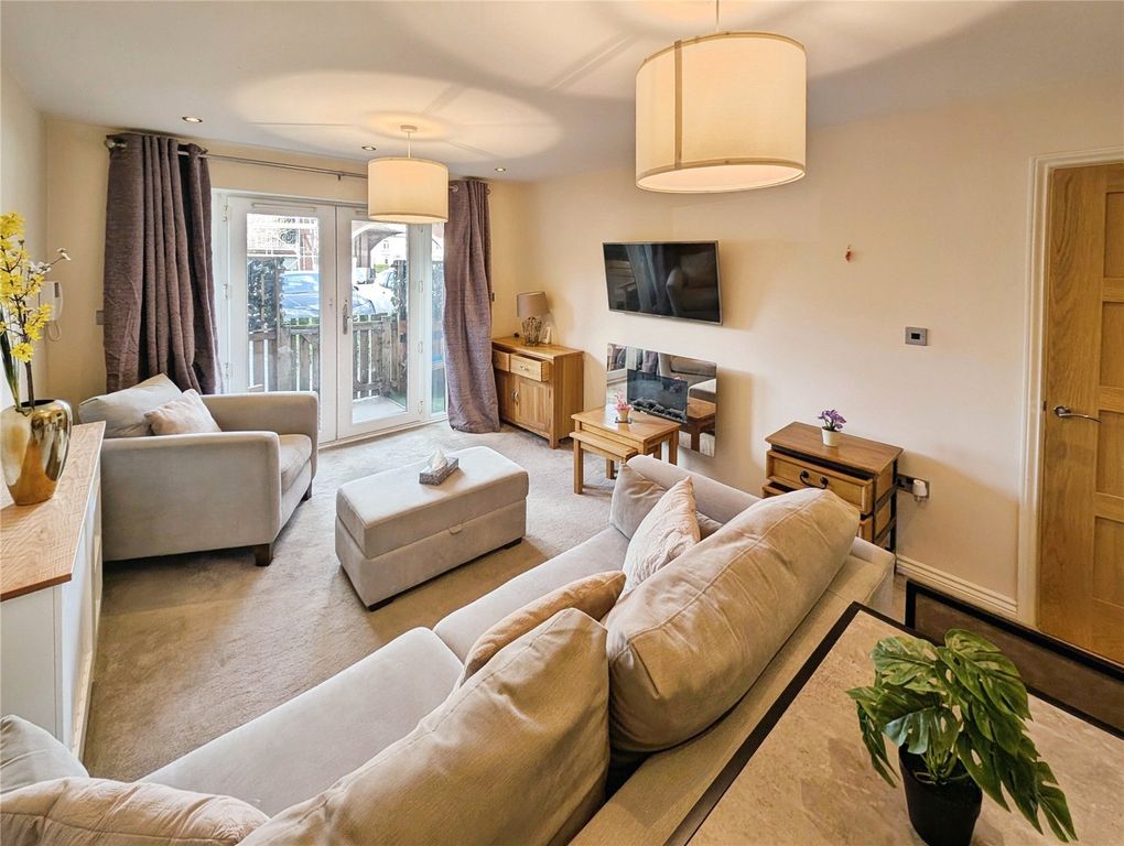 Property photo 2 of 14 Living Room