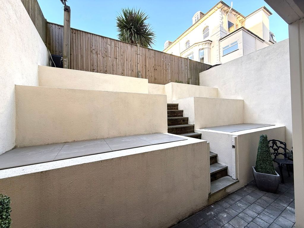 Property photo 3 of 22