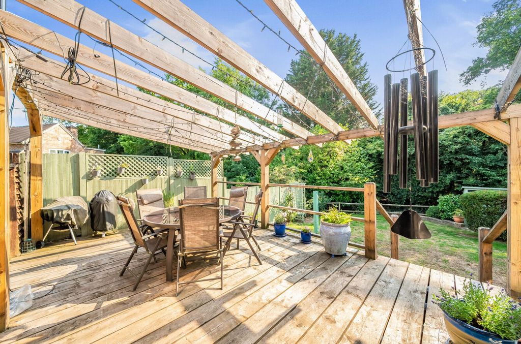 Property photo 2 of 19 Terrace & Garden