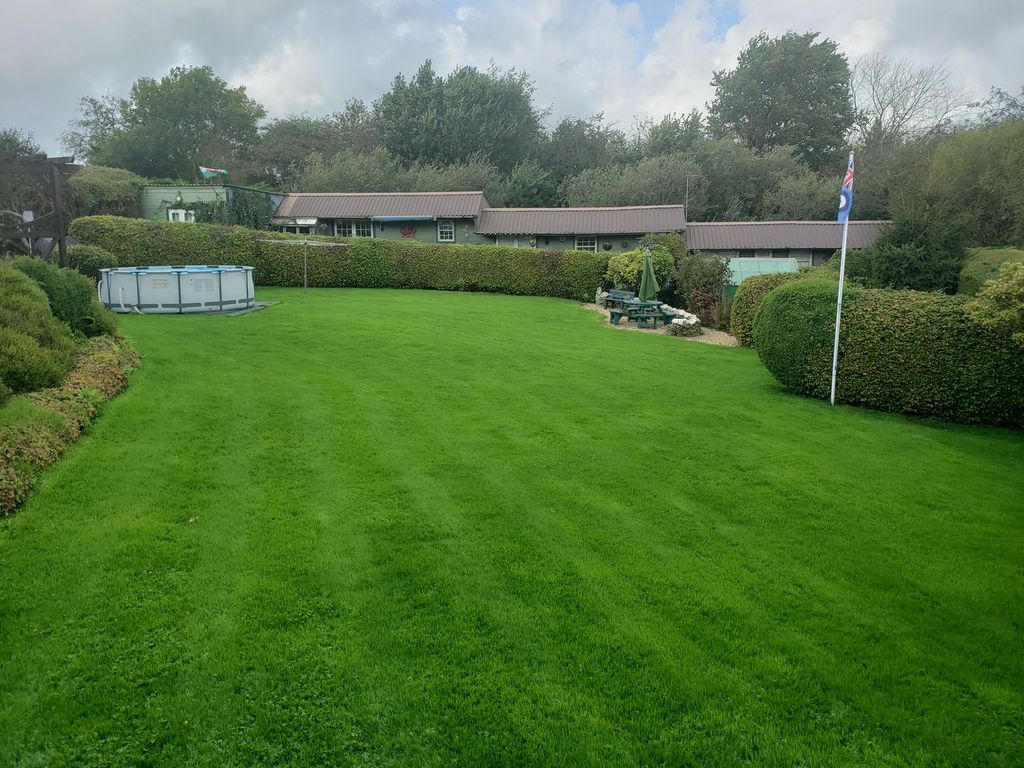 Property photo 3 of 34