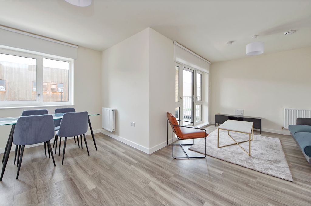 Property photo 3 of 16 Flat 10 Honeysuckle Hse-4018