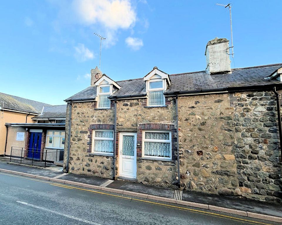 Property photo 2 of 38
