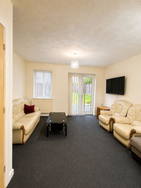 Property photo 2 of 5