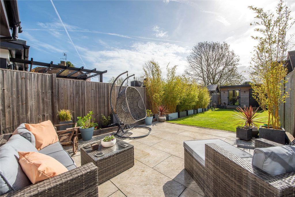 Property photo 3 of 15 Picture No. 02