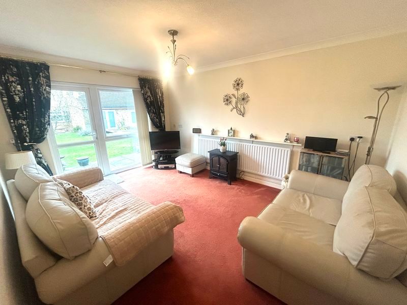 Property photo 3 of 9 Photo 4