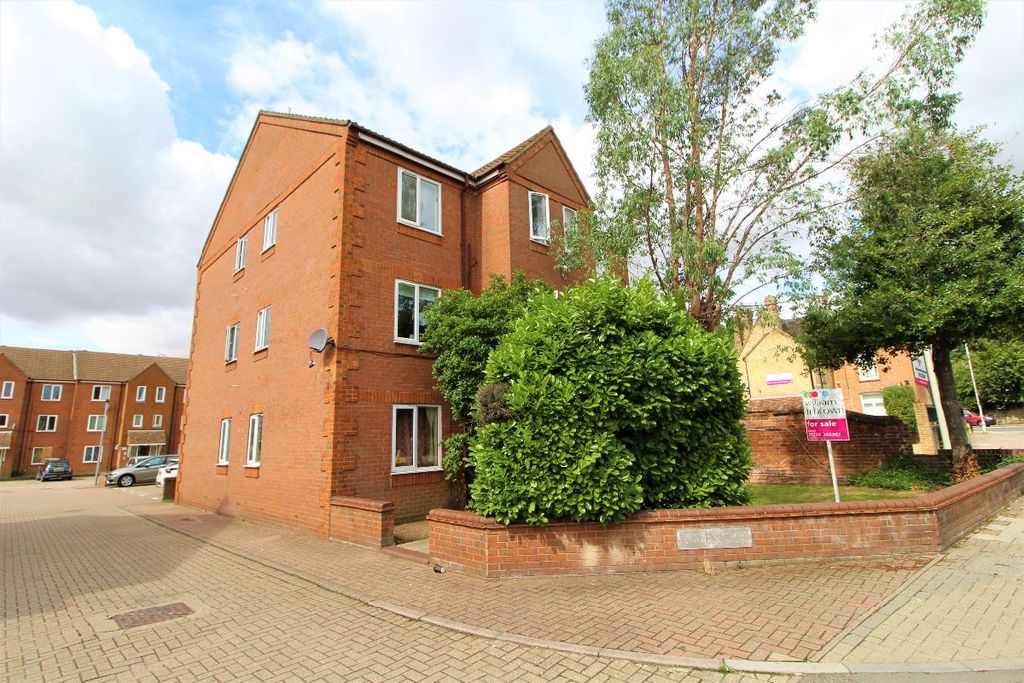 Property photo 1 of 6
