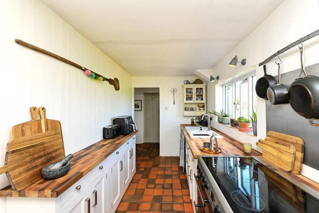 Property photo 3 of 34 Pbox-Img.Jpg