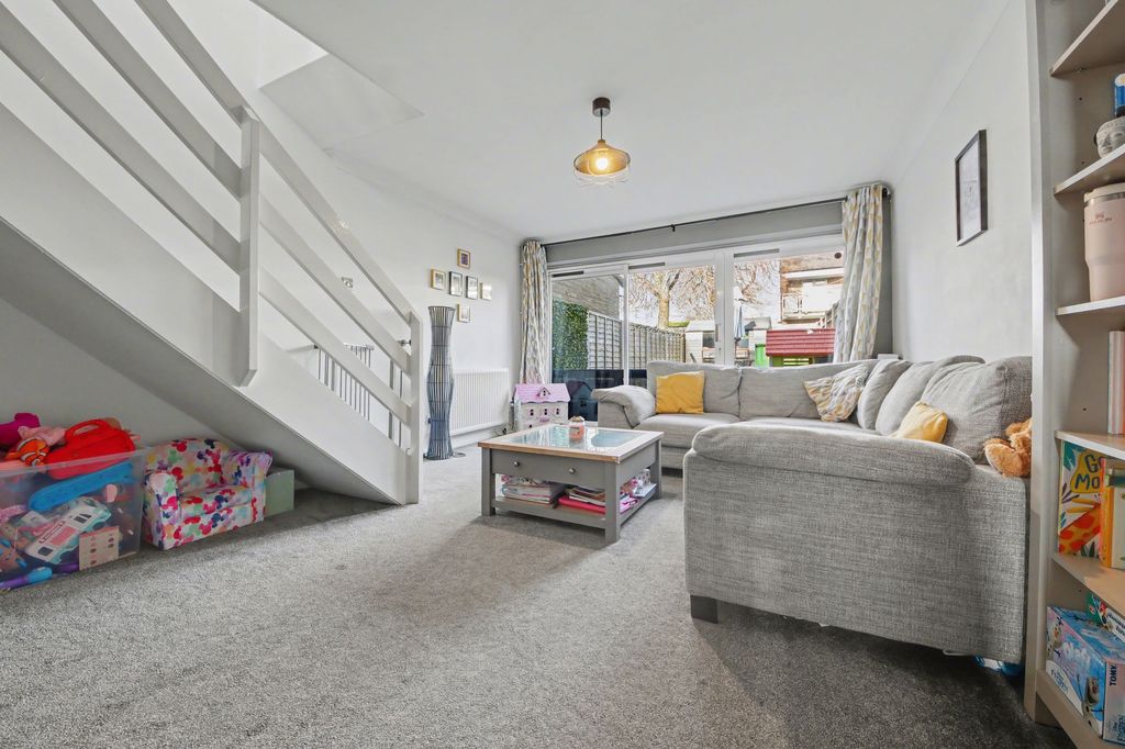 Property photo 2 of 13