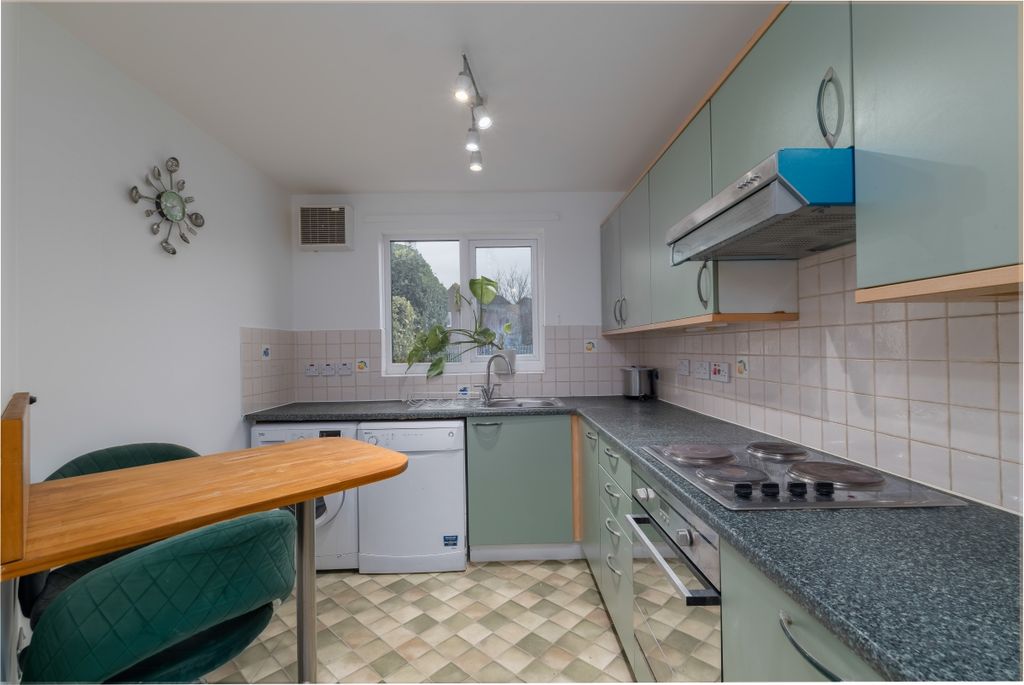 Property photo 2 of 13 Kitchen