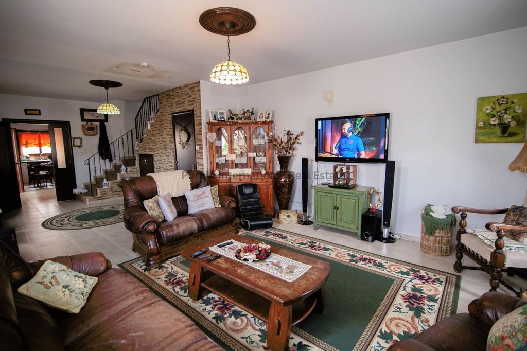 Property photo 1 of 29
