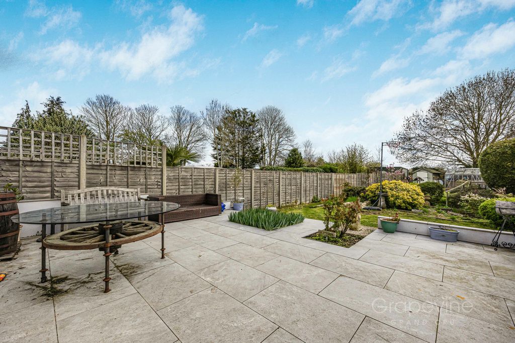Additional image 20 of 4 bed semi-detached house for saleDavis Street, Hurst RG10