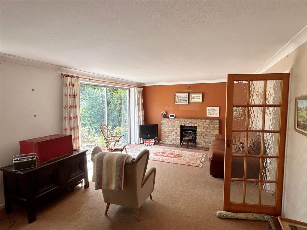 Property photo 3 of 19 Sitting Room 1.Jpg