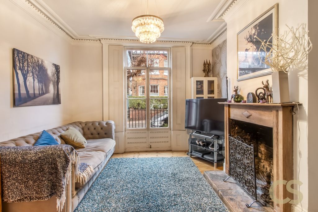Property photo 2 of 22 4616684