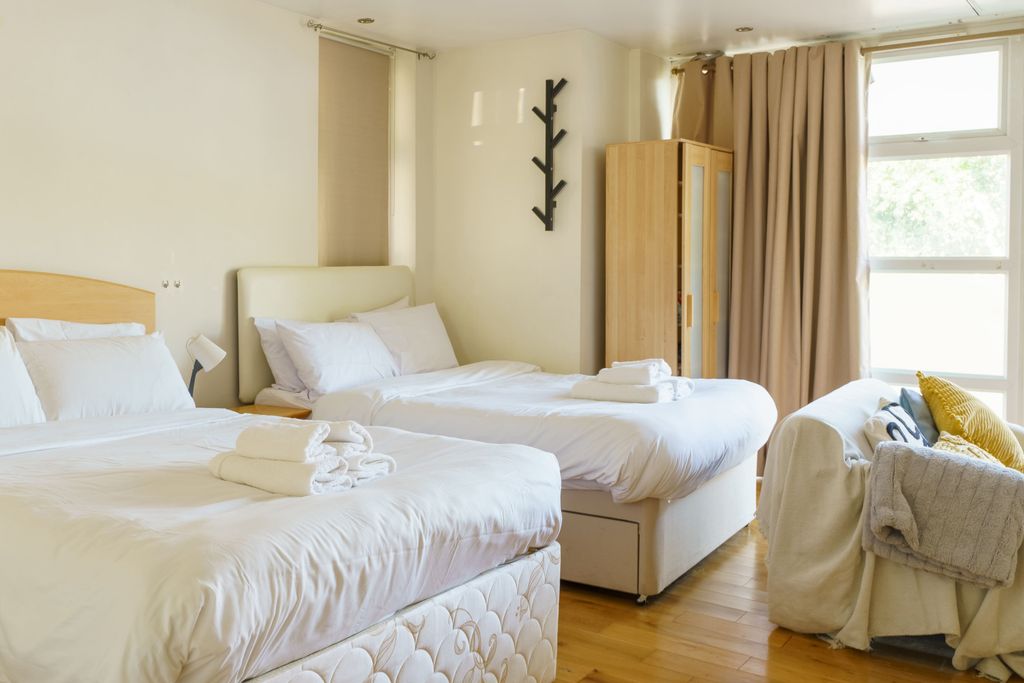 Property photo 3 of 21