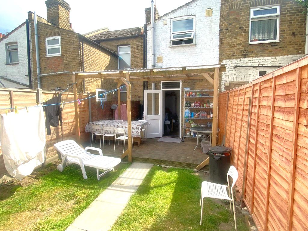 Property photo 2 of 18