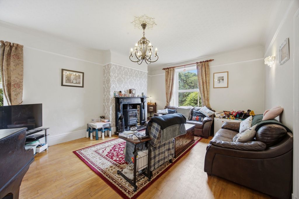 Property photo 3 of 29