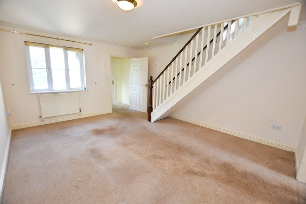 Property photo 2 of 14 Lounge