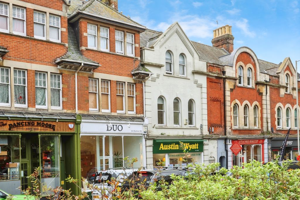 Property photo 1 of 14 Front