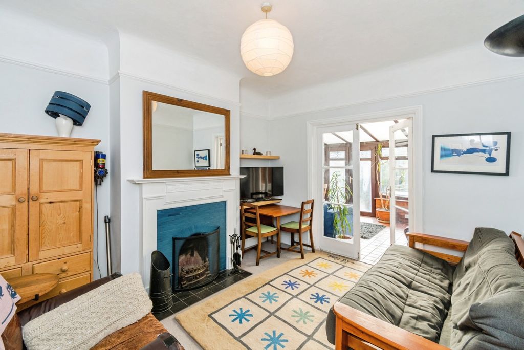 Property photo 3 of 17 Pbox-Img.Jpg