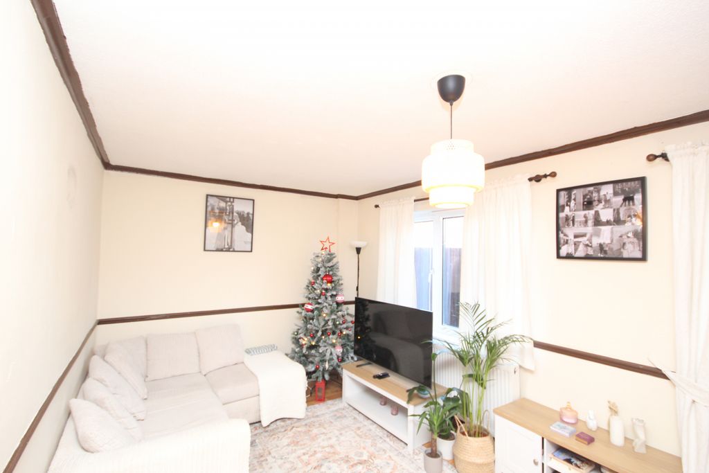 Property photo 1 of 10 Mandela Close, Willesden, London, Nw10