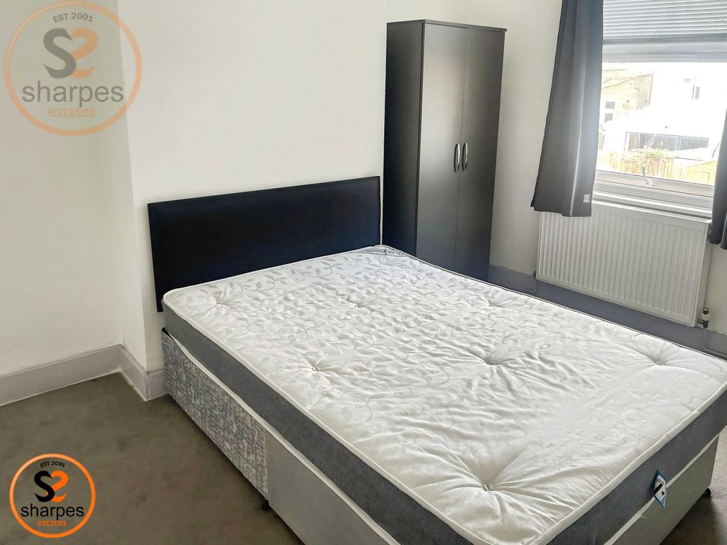 Property photo 2 of 13 9B7097F1-Listing_850034_0015_217F15c2