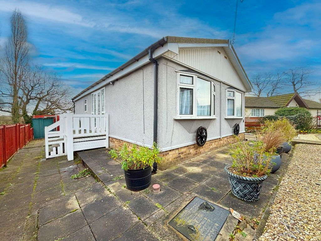 Property photo 2 of 9