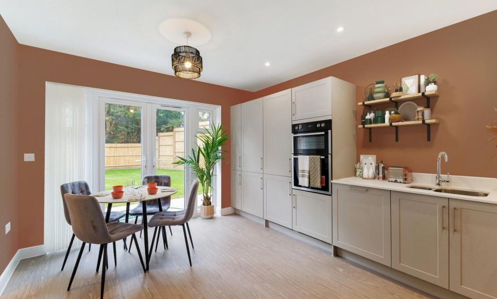 Property photo 2 of 8 Dandara - Zoopla -