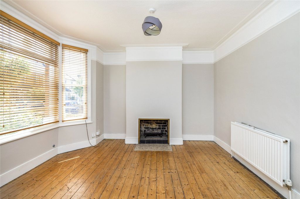 Property photo 2 of 18 Picture No. 22