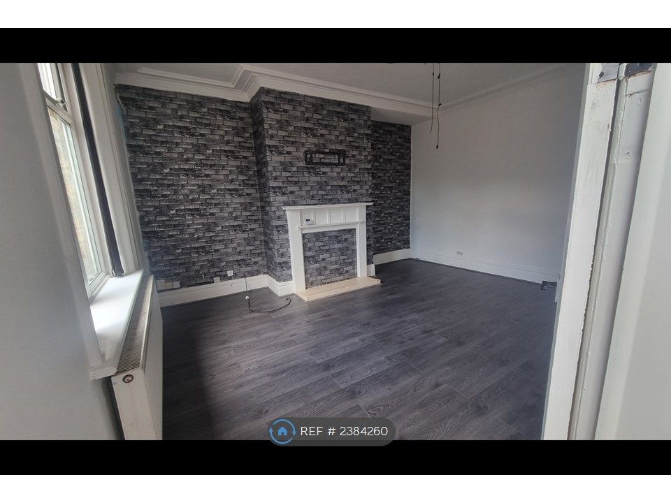 Property photo 3 of 27