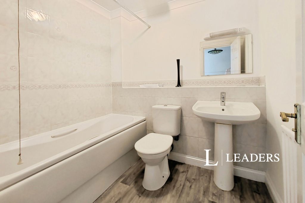 Property photo 3 of 8 Pbox-Img.Jpg