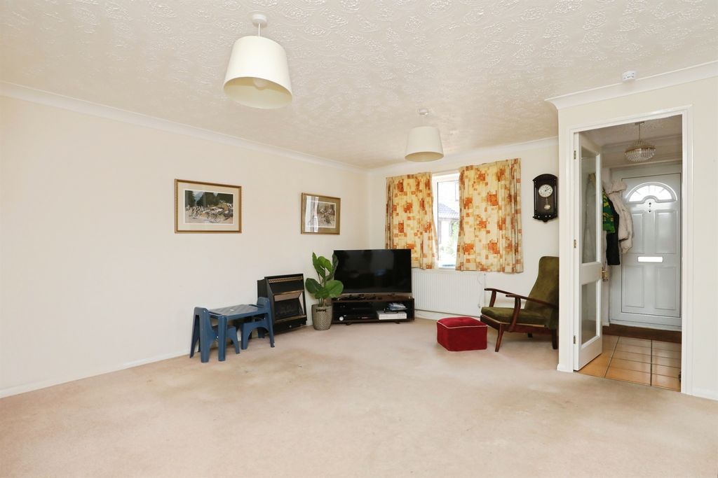 Property photo 2 of 16