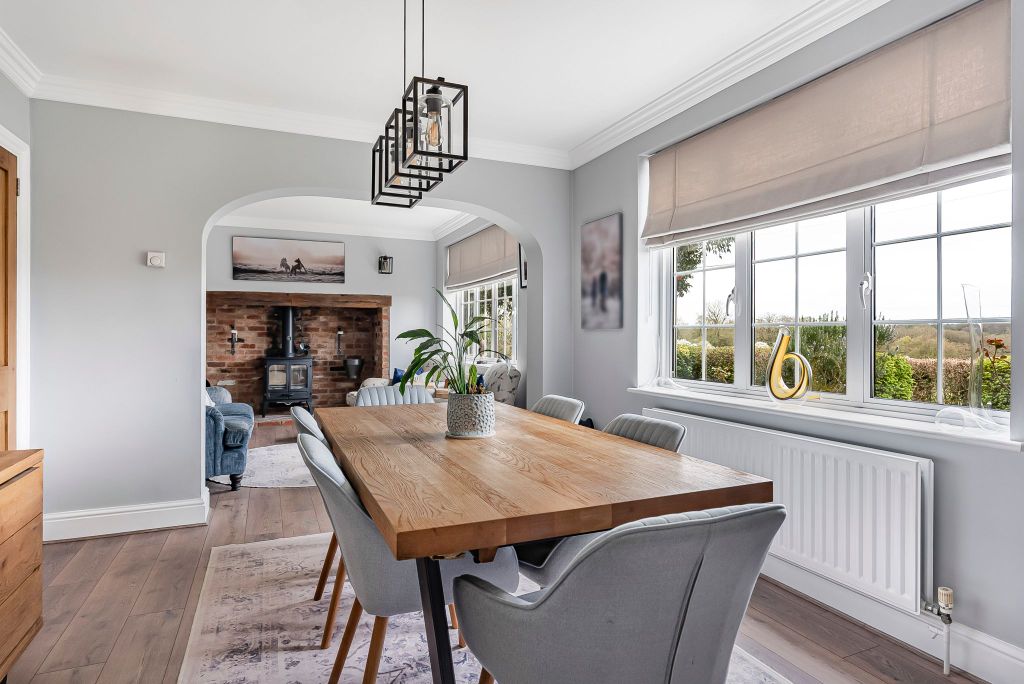 Property photo 3 of 26 Photograph 44