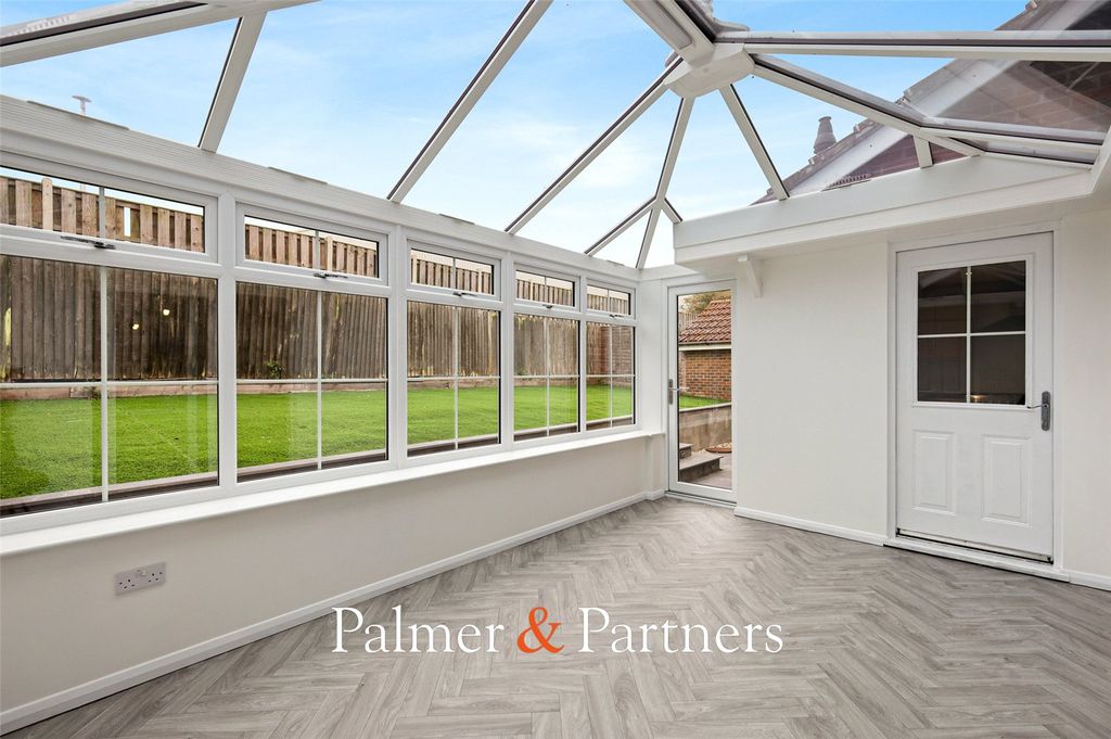 Property photo 3 of 25 Picture No. 12