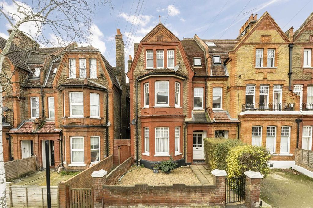 Property photo 2 of 6