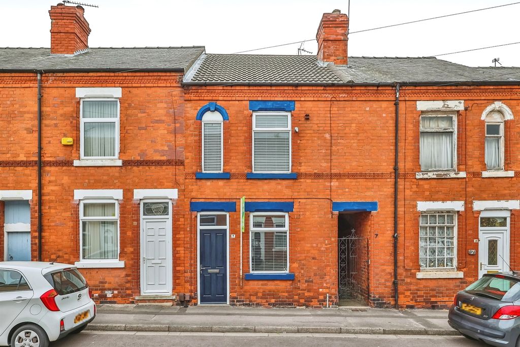 Property photo 1 of 17