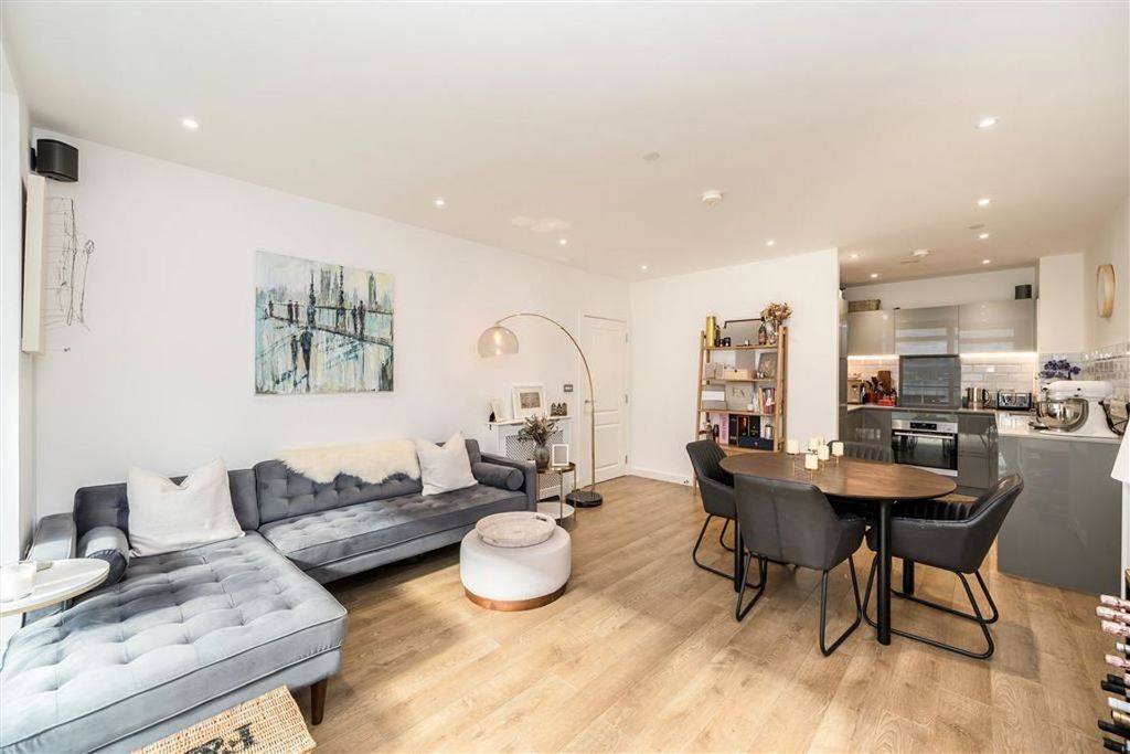 Property photo 3 of 8