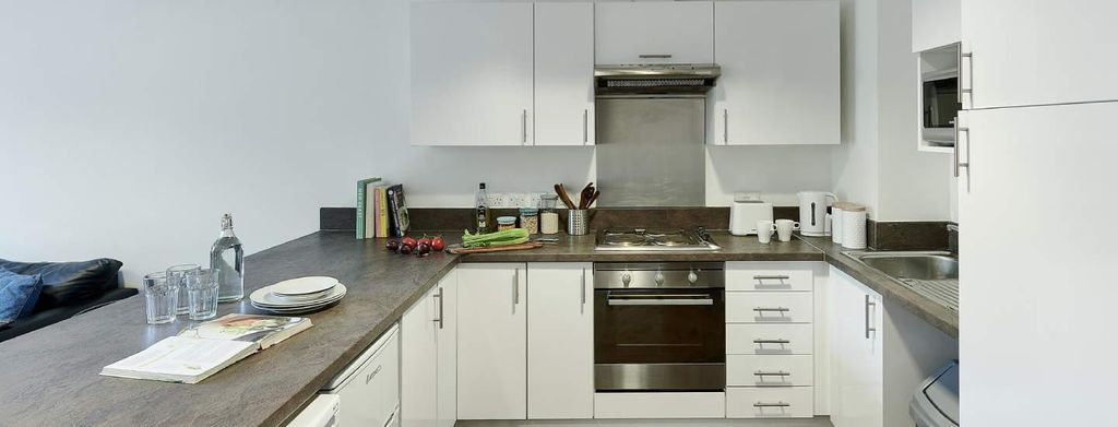 Property photo 3 of 12